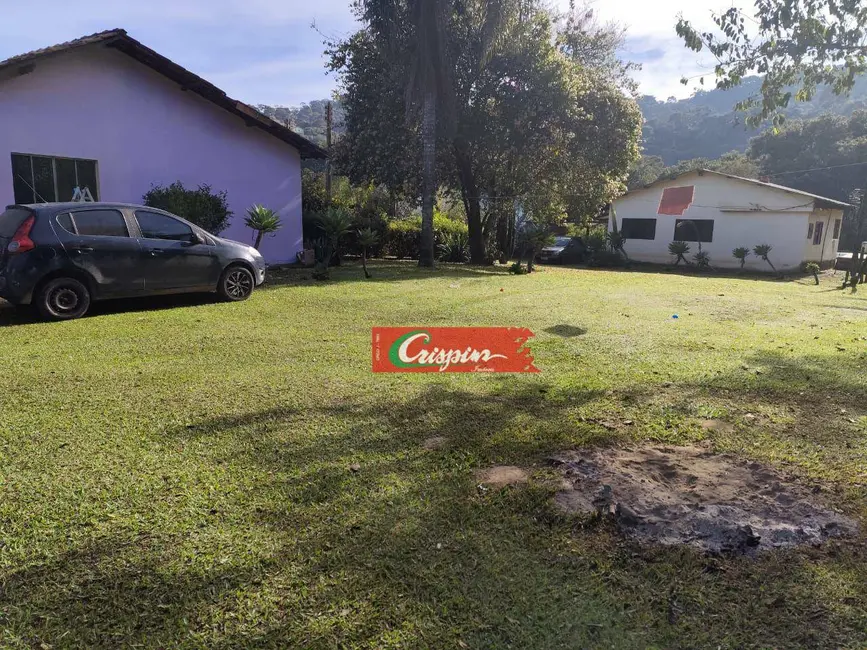 Casa com 3 quartos à venda e para alugar, 3700m2 em Centro, Extrema - MG - imagem 6 Foto 6 de Casa com 3 quartos à venda e para alugar, 3700m2 em Centro, Extrema - MG