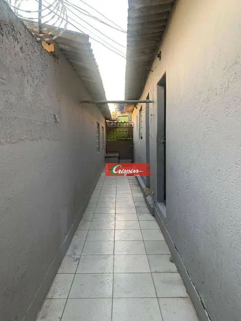 Casa com 1 quarto para alugar, 52m2 em Parque Santo Antônio, Guarulhos - SP - imagem 2 Foto 2 de Casa com 1 quarto para alugar, 52m2 em Parque Santo Antônio, Guarulhos - SP