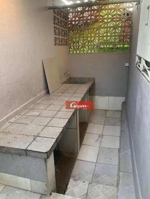 Casa com 1 quarto para alugar, 52m2 em Parque Santo Antônio, Guarulhos - SP - imagem 3 Foto 3 de Casa com 1 quarto para alugar, 52m2 em Parque Santo Antônio, Guarulhos - SP