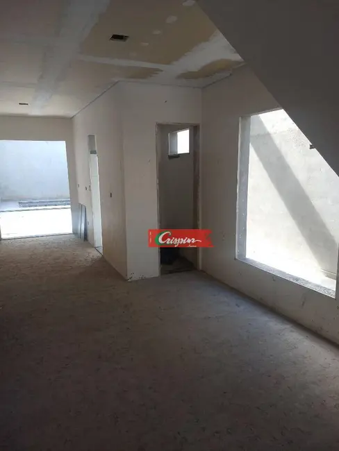 Sobrado com 3 quartos à venda, 150m2 em Vila Galvão, Guarulhos - SP - imagem 9 Foto 9 de Sobrado com 3 quartos à venda, 150m2 em Vila Galvão, Guarulhos - SP