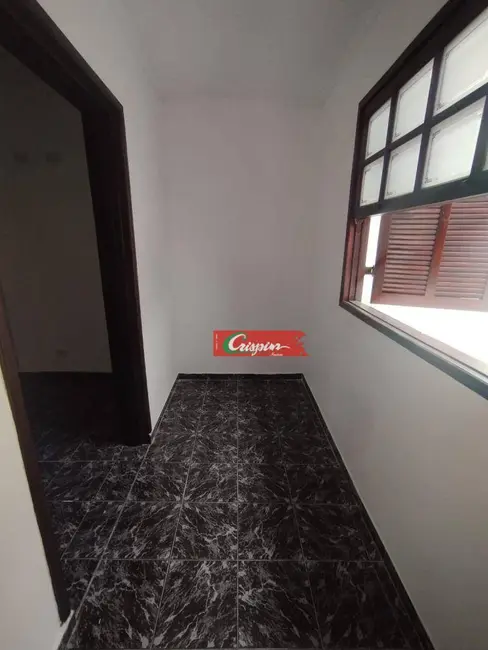 Sobrado com 3 quartos para alugar, 180m2 em Parque Renato Maia, Guarulhos - SP - imagem 3 Foto 3 de Sobrado com 3 quartos para alugar, 180m2 em Parque Renato Maia, Guarulhos - SP