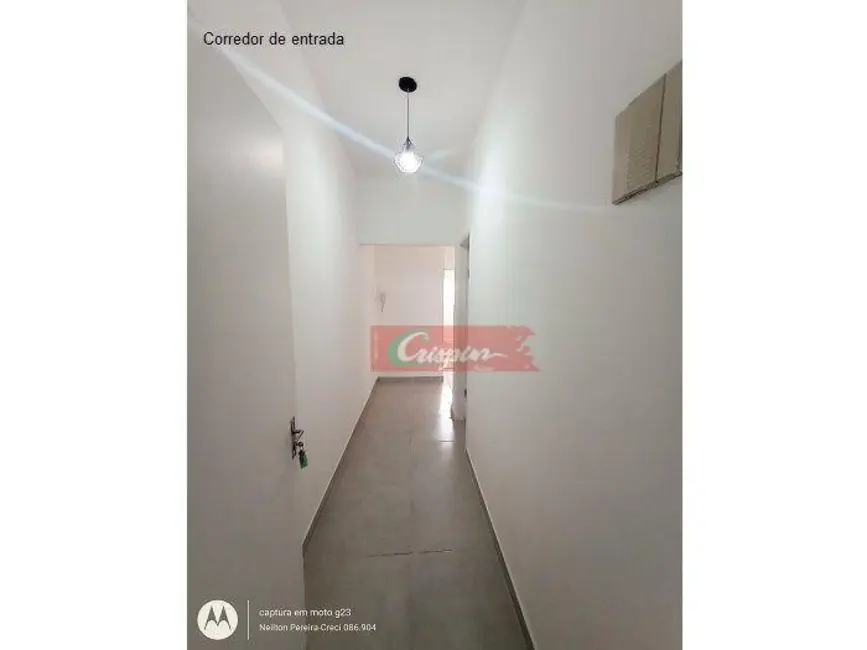 Kitnet com 1 quarto para alugar, 30m2 em Vila Hulda, Guarulhos - SP - imagem 2 Foto 2 de Kitnet com 1 quarto para alugar, 30m2 em Vila Hulda, Guarulhos - SP