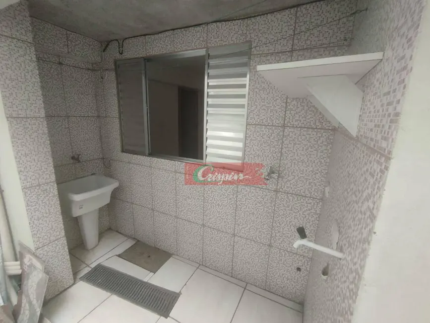 Casa com 1 quarto para alugar, 35m2 em Jardim Vila Galvão, Guarulhos - SP - imagem 5 Foto 5 de Casa com 1 quarto para alugar, 35m2 em Jardim Vila Galvão, Guarulhos - SP