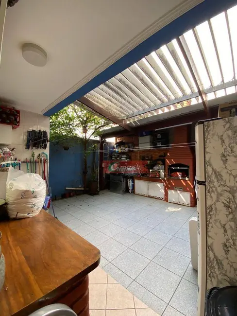 Foto 9 de Sobrado com 3 quartos à venda, 137m2 em Jardim Santa Clara, Guarulhos - SP