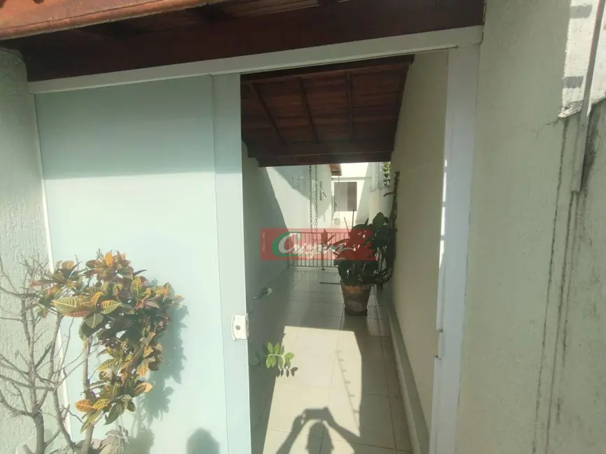 Sobrado com 3 quartos à venda, 298m2 em Vila Rosália, Guarulhos - SP - imagem 5 Foto 5 de Sobrado com 3 quartos à venda, 298m2 em Vila Rosália, Guarulhos - SP