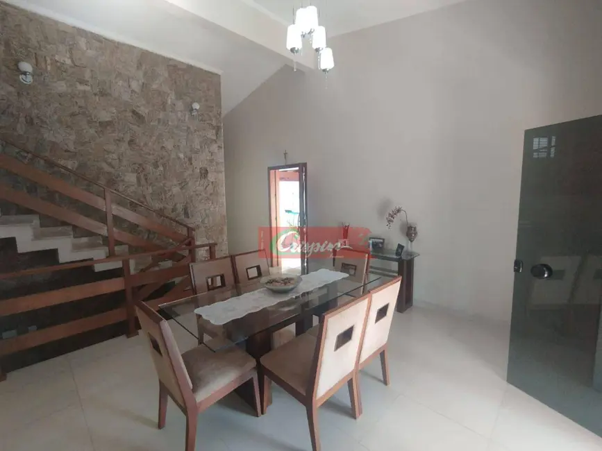 Sobrado com 3 quartos à venda, 298m2 em Vila Rosália, Guarulhos - SP - imagem 8 Foto 8 de Sobrado com 3 quartos à venda, 298m2 em Vila Rosália, Guarulhos - SP