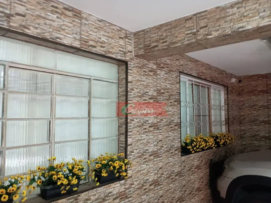 Sobrado com 3 quartos à venda, 154m2 em Jardim Palmira, Guarulhos - SP - imagem 4 Foto 4 de Sobrado com 3 quartos à venda, 154m2 em Jardim Palmira, Guarulhos - SP