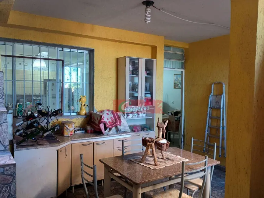 Sobrado com 3 quartos à venda, 154m2 em Jardim Palmira, Guarulhos - SP - imagem 6 Foto 6 de Sobrado com 3 quartos à venda, 154m2 em Jardim Palmira, Guarulhos - SP