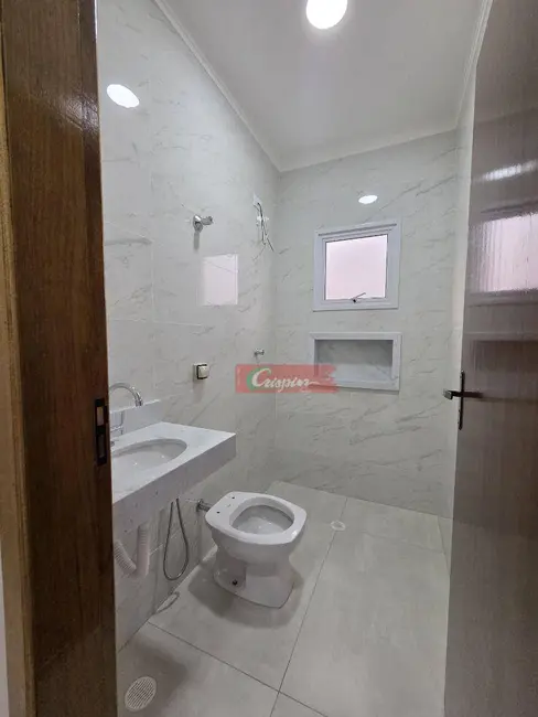 Sobrado com 3 quartos à venda, 125m2 em Centro, Aruja - SP - imagem 8 Foto 8 de Sobrado com 3 quartos à venda, 125m2 em Centro, Aruja - SP