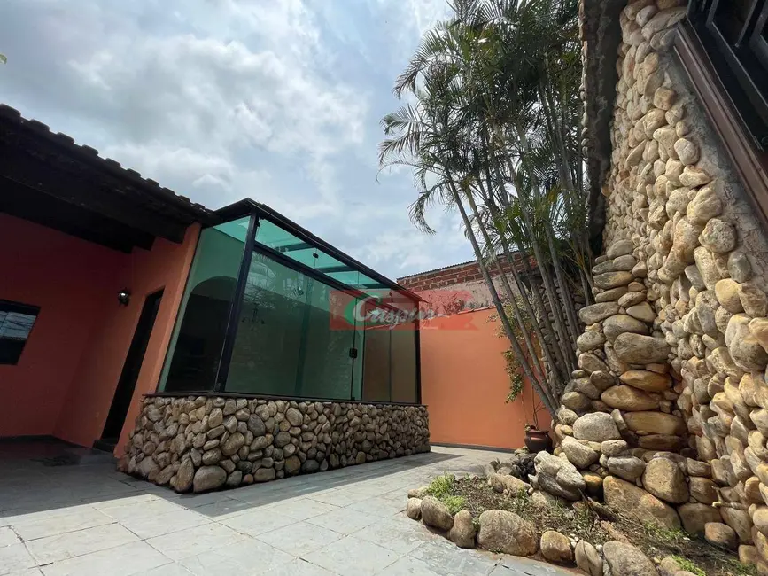 Foto 6 de Casa com 5 quartos à venda, 200m2 em Guarulhos - SP