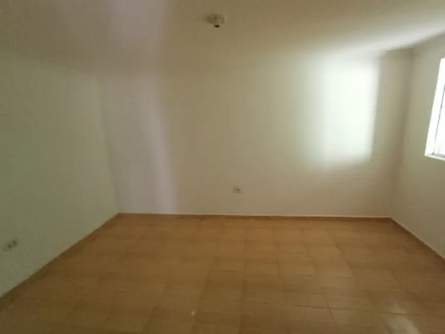 Casa com 1 quarto para alugar, 35m2 em Jardim Vila Galvão, Guarulhos - SP - imagem 1 Foto 1 de Casa com 1 quarto para alugar, 35m2 em Jardim Vila Galvão, Guarulhos - SP