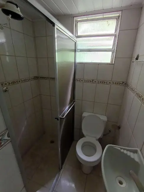 Casa com 1 quarto para alugar, 35m2 em Jardim Vila Galvão, Guarulhos - SP - imagem 8 Foto 8 de Casa com 1 quarto para alugar, 35m2 em Jardim Vila Galvão, Guarulhos - SP