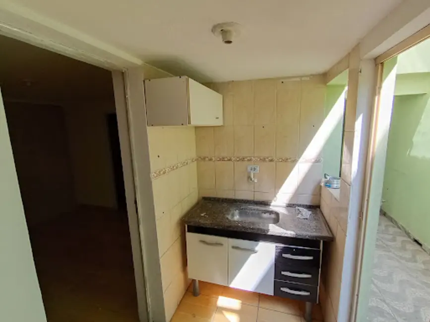 Casa com 1 quarto para alugar, 35m2 em Jardim Vila Galvão, Guarulhos - SP - imagem 3 Foto 3 de Casa com 1 quarto para alugar, 35m2 em Jardim Vila Galvão, Guarulhos - SP