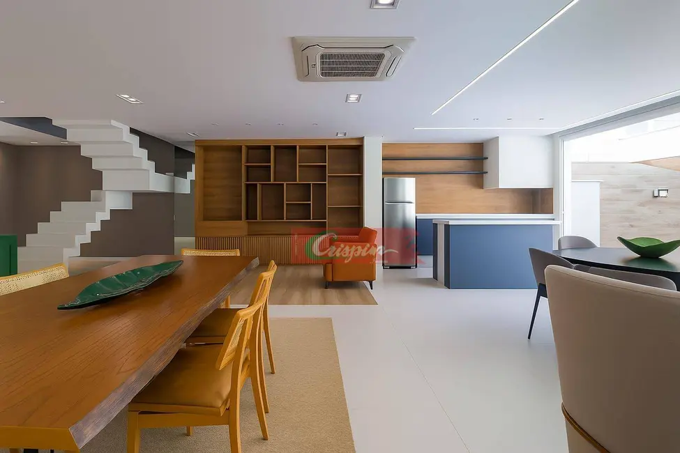 Casa de Condomínio com 3 quartos à venda, 201m2 em Centro, Aruja - SP - imagem 2 Foto 2 de Casa de Condomínio com 3 quartos à venda, 201m2 em Centro, Aruja - SP