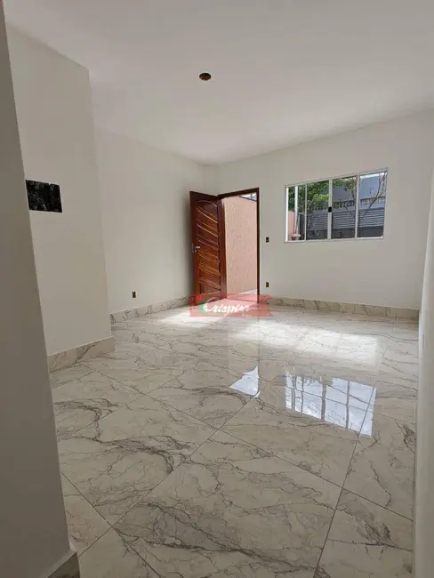 Sobrado com 2 quartos à venda, 61m2 em Vila Aurea, São Paulo - SP - imagem 2 Foto 2 de Sobrado com 2 quartos à venda, 61m2 em Vila Aurea, São Paulo - SP