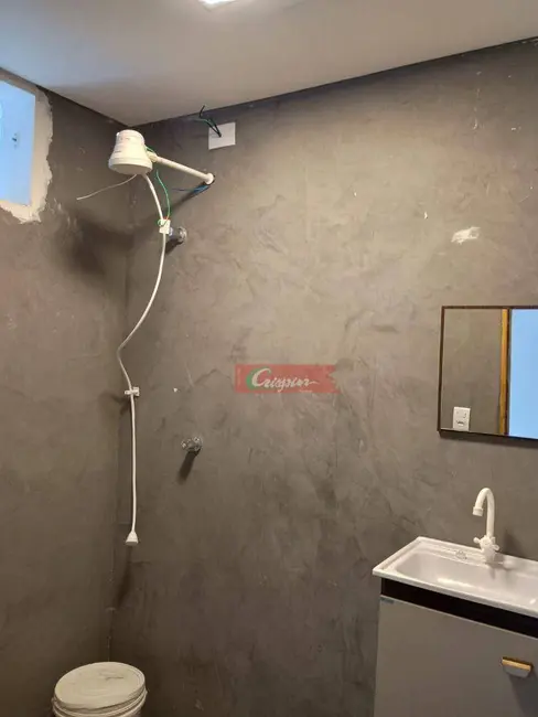 Kitnet com 1 quarto para alugar, 30m2 em Vila Antonieta, Guarulhos - SP - imagem 9 Foto 9 de Kitnet com 1 quarto para alugar, 30m2 em Vila Antonieta, Guarulhos - SP