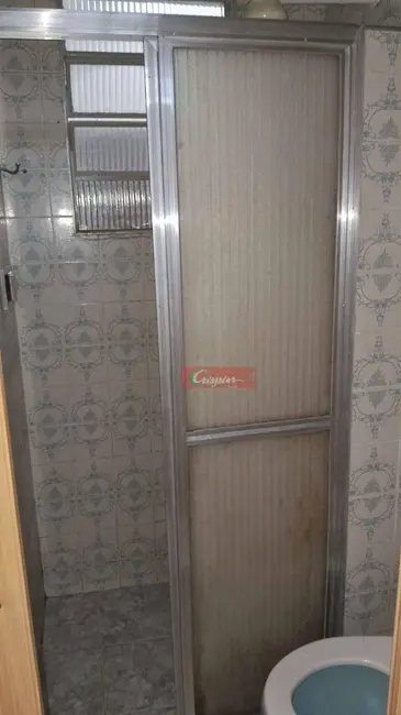 Foto 5 de Casa com 1 quarto para alugar, 210m2 em Vila Nilo, São Paulo - SP