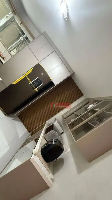 Sobrado com 3 quartos para alugar, 305m2 em Jardim Frizzo, Guarulhos - SP - imagem 2 Foto 2 de Sobrado com 3 quartos para alugar, 305m2 em Jardim Frizzo, Guarulhos - SP