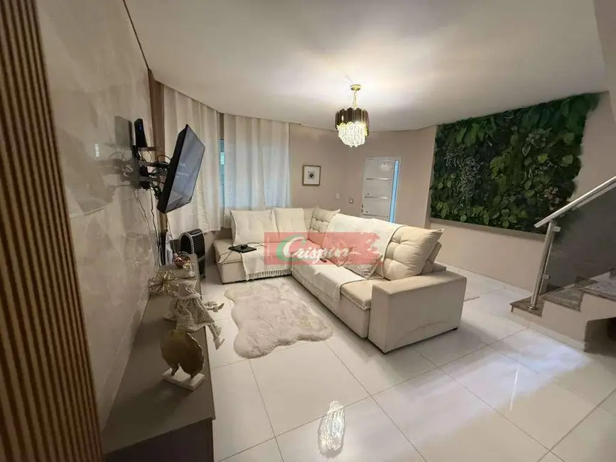 Sobrado com 3 quartos para alugar, 305m2 em Jardim Frizzo, Guarulhos - SP - imagem 1 Foto 1 de Sobrado com 3 quartos para alugar, 305m2 em Jardim Frizzo, Guarulhos - SP