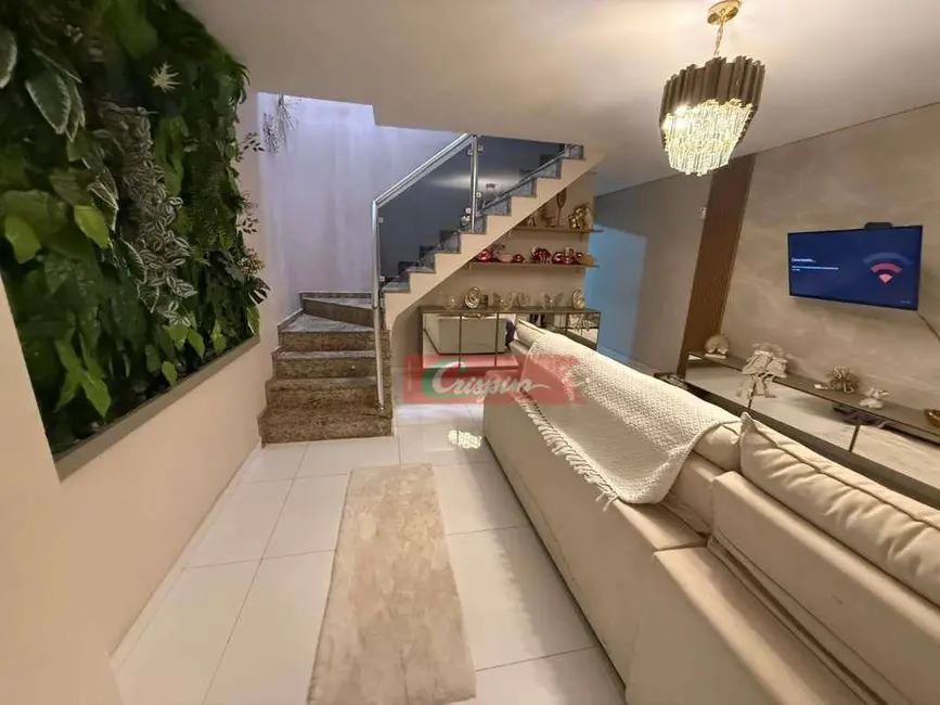 Sobrado com 3 quartos para alugar, 305m2 em Jardim Frizzo, Guarulhos - SP - imagem 3 Foto 3 de Sobrado com 3 quartos para alugar, 305m2 em Jardim Frizzo, Guarulhos - SP