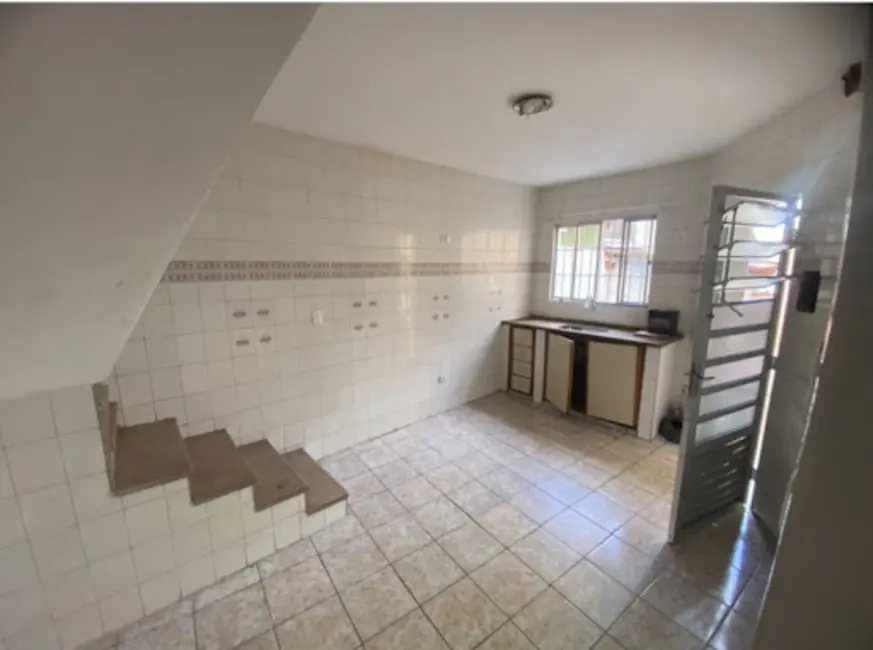 Sobrado com 2 quartos para alugar, 53m2 em Parque Santo Antônio, Guarulhos - SP - imagem 9 Foto 9 de Sobrado com 2 quartos para alugar, 53m2 em Parque Santo Antônio, Guarulhos - SP