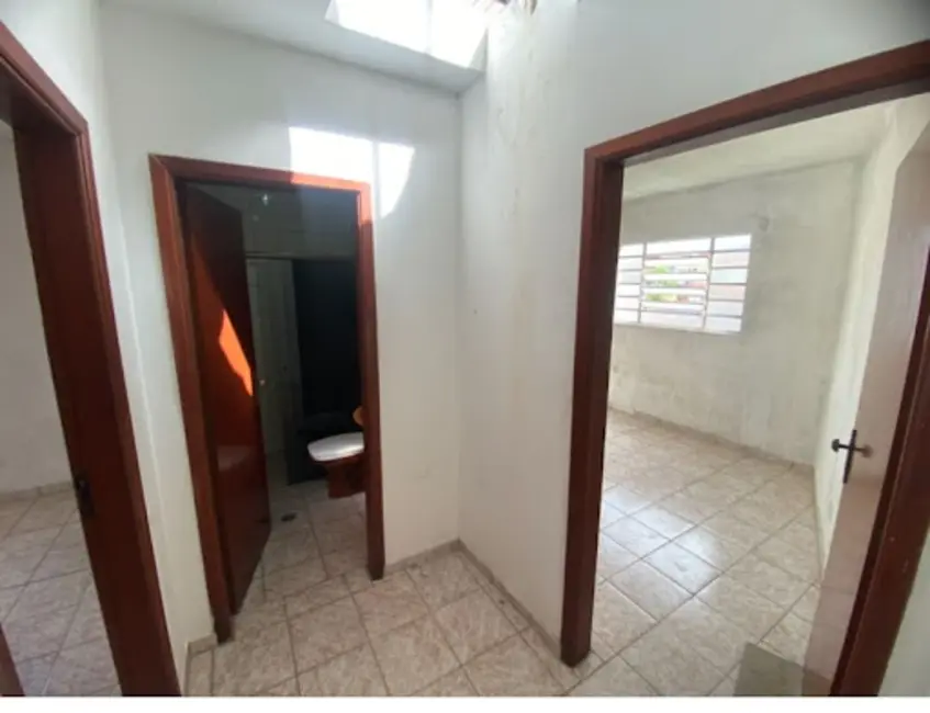 Sobrado com 2 quartos para alugar, 53m2 em Parque Santo Antônio, Guarulhos - SP - imagem 3 Foto 3 de Sobrado com 2 quartos para alugar, 53m2 em Parque Santo Antônio, Guarulhos - SP