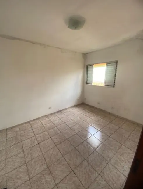 Sobrado com 2 quartos para alugar, 53m2 em Parque Santo Antônio, Guarulhos - SP - imagem 5 Foto 5 de Sobrado com 2 quartos para alugar, 53m2 em Parque Santo Antônio, Guarulhos - SP
