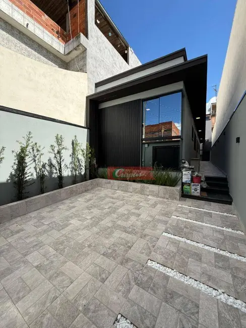 Foto 2 de Casa com 3 quartos à venda, 125m2 em Jardim Zélia, Itaquaquecetuba - SP