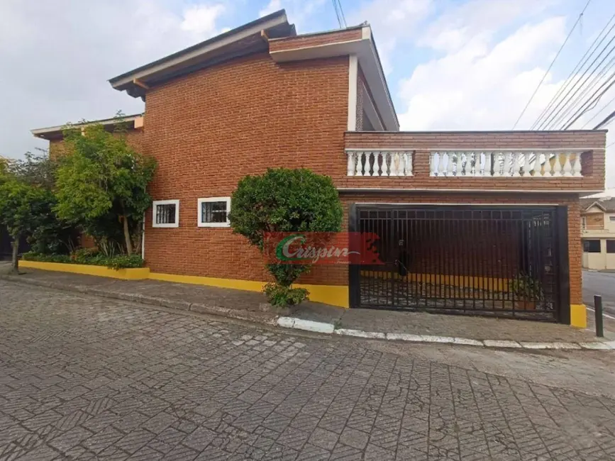 Foto 1 de Sobrado com 4 quartos à venda, 180m2 em Vila Adelaide Perella, Guarulhos - SP