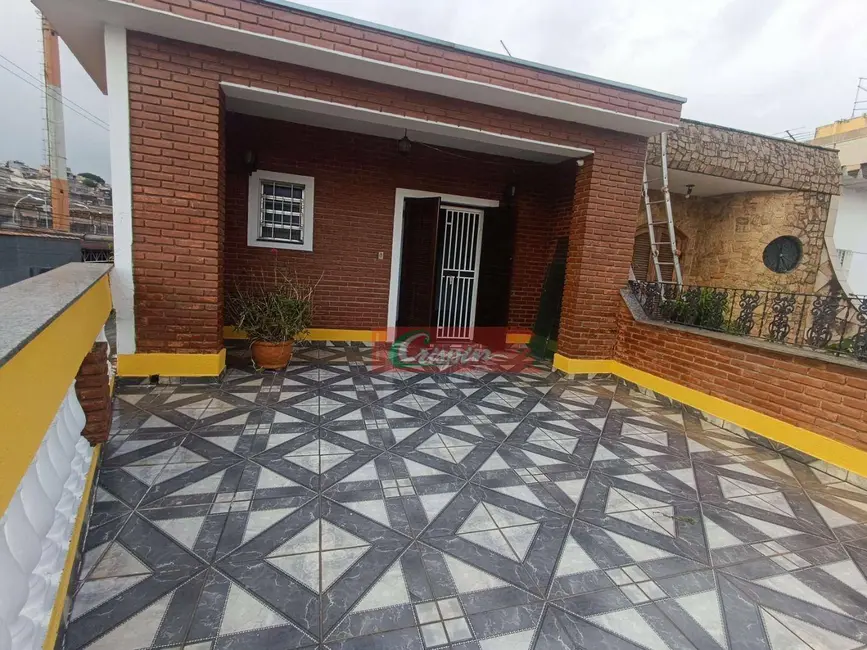 Foto 2 de Sobrado com 4 quartos à venda, 180m2 em Vila Adelaide Perella, Guarulhos - SP