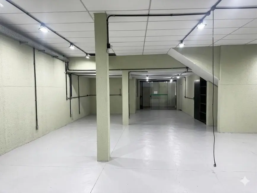 Foto 3 de Armazém / Galpão para alugar, 450m2 em Jardim do Triunfo, Guarulhos - SP