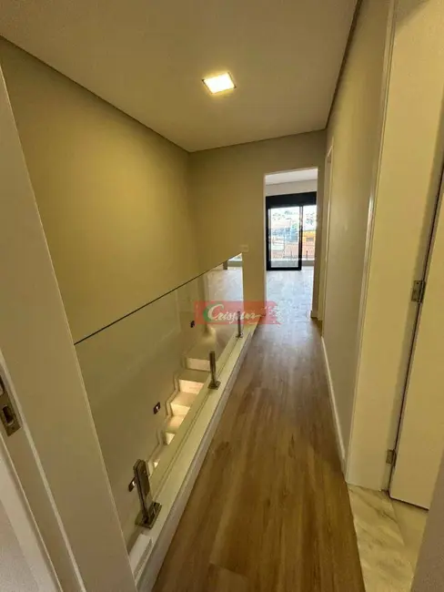 Sobrado com 3 quartos à venda, 125m2 em Vila Carmela II, Guarulhos - SP - imagem 4 Foto 4 de Sobrado com 3 quartos à venda, 125m2 em Vila Carmela II, Guarulhos - SP
