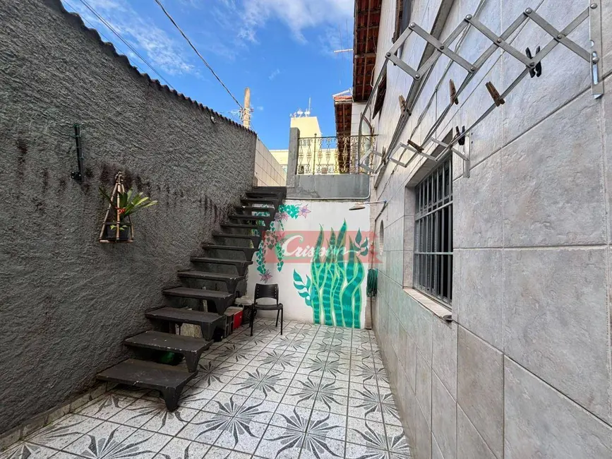 Foto 6 de Sobrado com 5 quartos à venda, 257m2 em Jardim Figueira, Guarulhos - SP