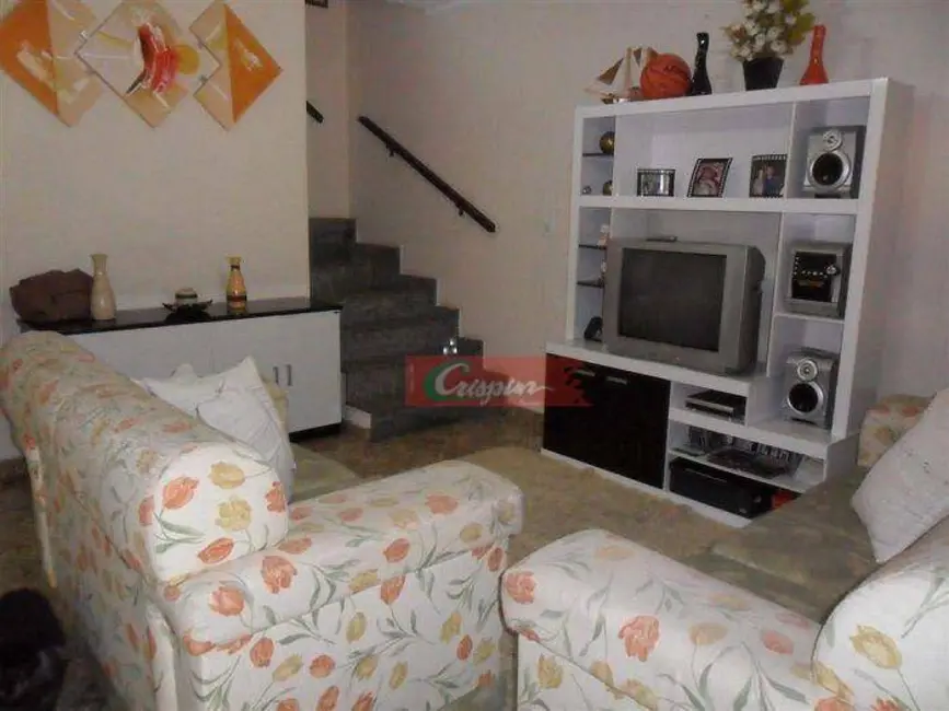 Sobrado com 2 quartos à venda, 102m2 em Jardim Cocaia, Guarulhos - SP - imagem 3 Foto 3 de Sobrado com 2 quartos à venda, 102m2 em Jardim Cocaia, Guarulhos - SP