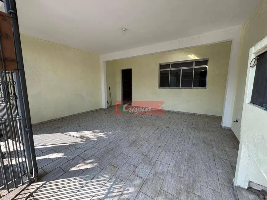 Casa com 3 quartos para alugar, 140m2 em Jardim Leda, Guarulhos - SP - imagem 3 Foto 3 de Casa com 3 quartos para alugar, 140m2 em Jardim Leda, Guarulhos - SP