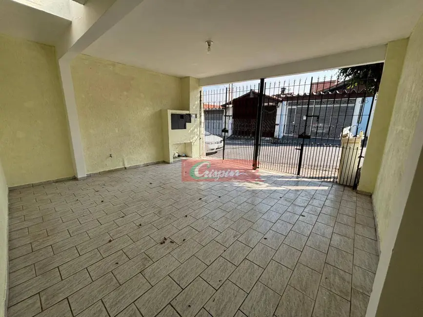 Casa com 3 quartos para alugar, 140m2 em Jardim Leda, Guarulhos - SP - imagem 4 Foto 4 de Casa com 3 quartos para alugar, 140m2 em Jardim Leda, Guarulhos - SP