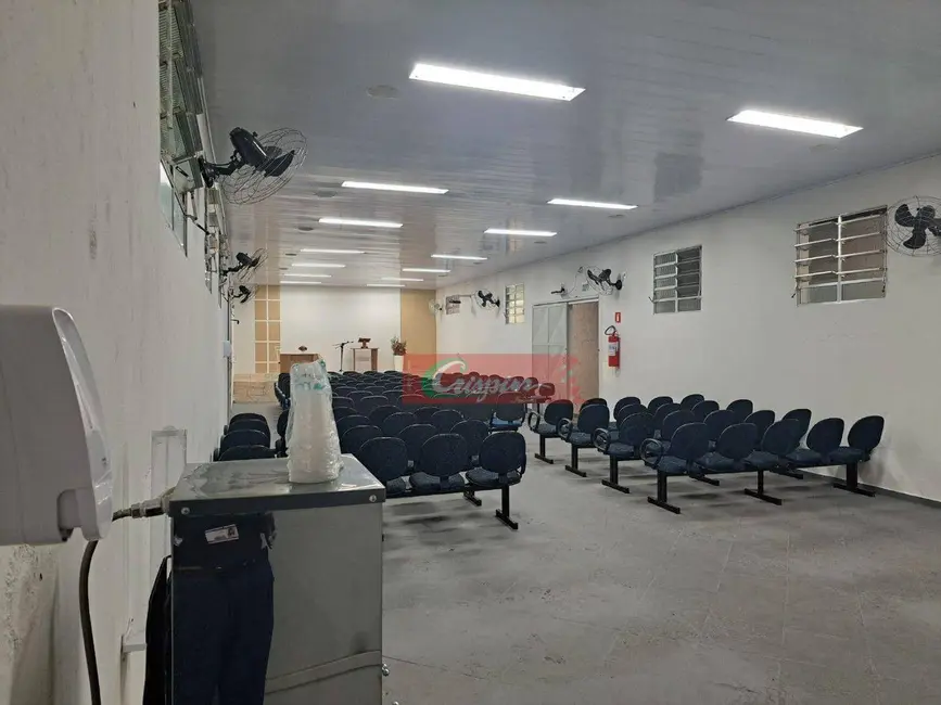 Sala Comercial à venda, 150m2 em Conjunto Habitacional Santa Etelvina III, São Paulo - SP - imagem 6 Foto 6 de Sala Comercial à venda, 150m2 em Conjunto Habitacional Santa Etelvina III, São Paulo - SP