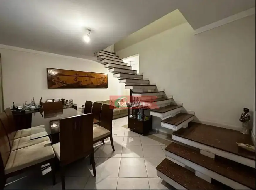 Foto 8 de Sobrado com 4 quartos à venda, 316m2 em Vila Adelaide Perella, Guarulhos - SP