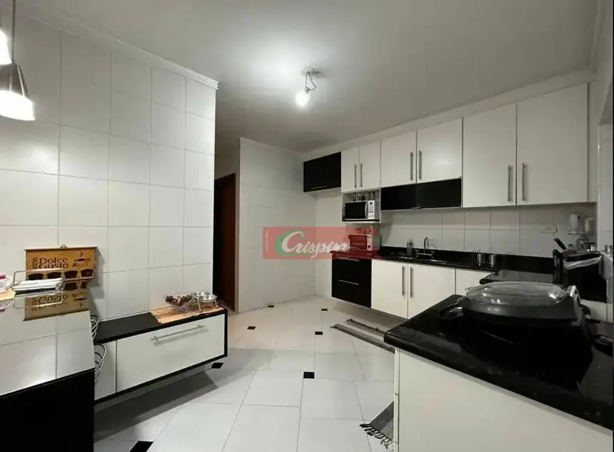 Foto 6 de Sobrado com 4 quartos à venda, 316m2 em Vila Adelaide Perella, Guarulhos - SP