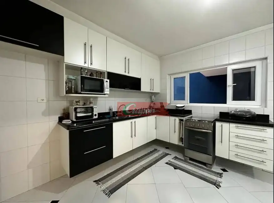 Foto 5 de Sobrado com 4 quartos à venda, 316m2 em Vila Adelaide Perella, Guarulhos - SP