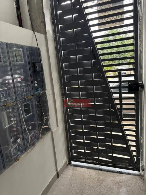 Kitnet com 1 quarto para alugar, 22m2 em Jardim Rosa de Franca, Guarulhos - SP - imagem 3 Foto 3 de Kitnet com 1 quarto para alugar, 22m2 em Jardim Rosa de Franca, Guarulhos - SP