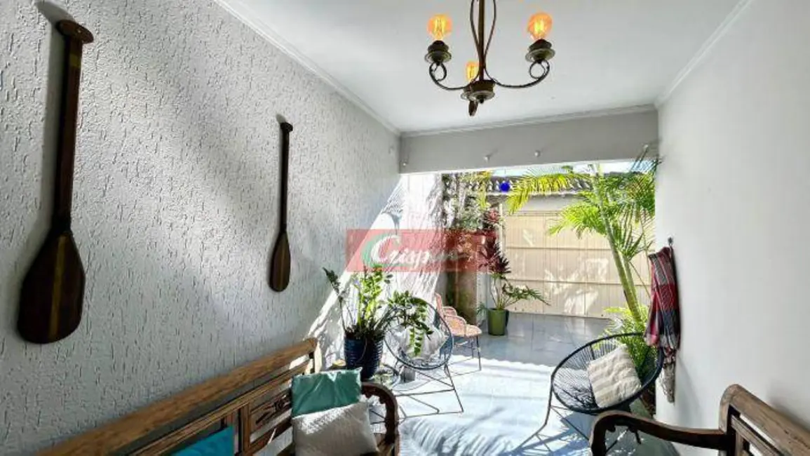 Sobrado com 3 quartos à venda, 190m2 em Vila Augusta, Guarulhos - SP - imagem 6 Foto 6 de Sobrado com 3 quartos à venda, 190m2 em Vila Augusta, Guarulhos - SP
