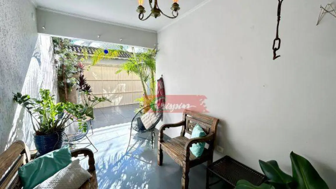 Sobrado com 3 quartos à venda, 190m2 em Vila Augusta, Guarulhos - SP - imagem 7 Foto 7 de Sobrado com 3 quartos à venda, 190m2 em Vila Augusta, Guarulhos - SP