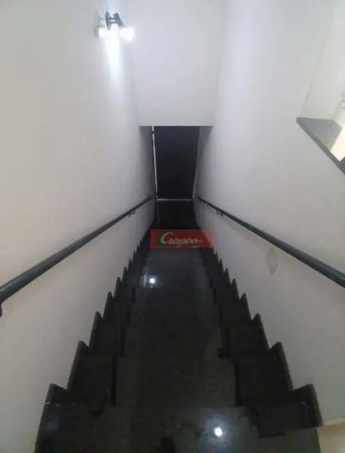 Foto 2 de Sala Comercial para alugar, 22m2 em Jardim Aida, Guarulhos - SP