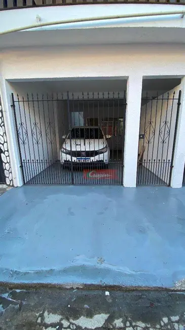 Foto 2 de Casa com 3 quartos para alugar, 125m2 em Jardim Presidente Dutra, Guarulhos - SP