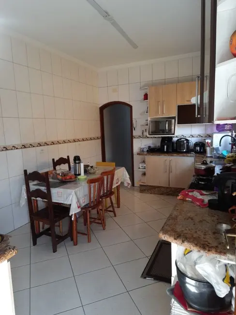 Foto 8 de Sobrado com 3 quartos à venda, 210m2 em Jardim Vila Galvão, Guarulhos - SP