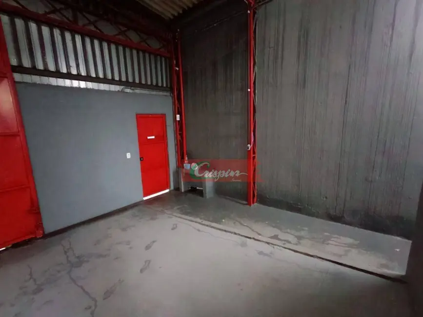 Armazém / Galpão para alugar, 210m2 em Vila Renata, Guarulhos - SP - imagem 8 Foto 8 de Armazém / Galpão para alugar, 210m2 em Vila Renata, Guarulhos - SP