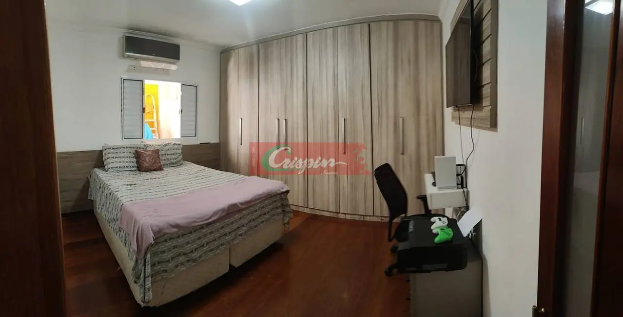 Foto 3 de Sobrado com 3 quartos à venda, 248m2 em Vila Zamataro, Guarulhos - SP