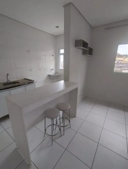 Foto 2 de Apartamento com 1 quarto para alugar, 32m2 em Vila das Bandeiras, Guarulhos - SP