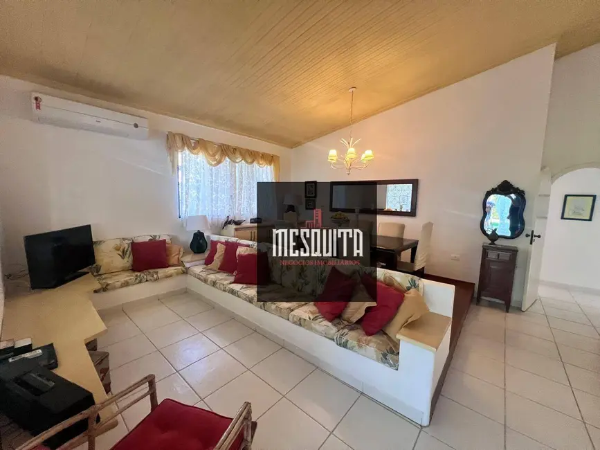 Casa com 4 quartos à venda, 360m2 em Jardim Virgínia, Guaruja - SP - imagem 7 Foto 7 de Casa com 4 quartos à venda, 360m2 em Jardim Virgínia, Guaruja - SP